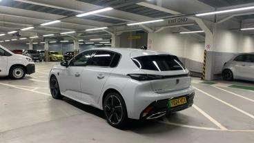 SPOTICAR Peugeot 308 E-308 54kwh First Edition Auto 5dr Used Car - Saloon Electric White - West London - 1200557970_5