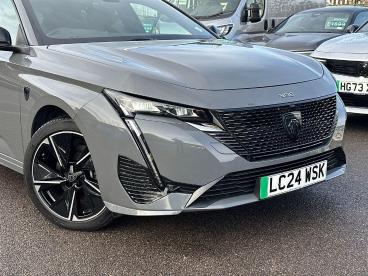 SPOTICAR Peugeot 308 E-308 54kwh Gt Auto 5dr Used Car - Saloon Electric Grey - Poole - 1200561210_3