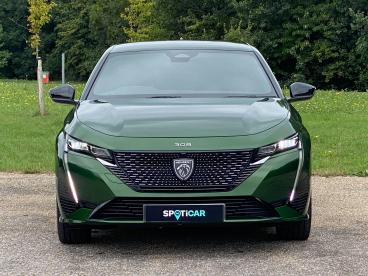 SPOTICAR Peugeot 308 E-308 54kwh Gt Auto 5dr Used Car - Saloon Electric Green - Eastbourne - 1200591381_2
