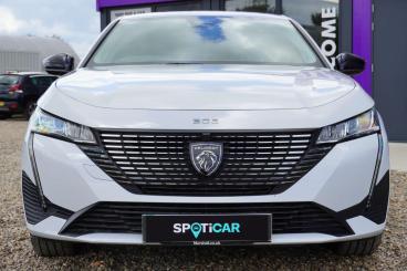 SPOTICAR Peugeot 308 E-308 54kwh Allure Auto 5dr Used Car - Saloon Electric White - Great Yarmouth - 1200602869_5