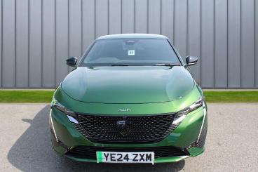 SPOTICAR Peugeot 308 E-308 54kwh Gt Auto 5dr Used Car - Saloon Electric Green - Dorchester - 1200603130_4