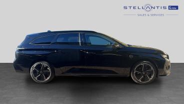 SPOTICAR Peugeot 308 E-308 54kwh Gt Auto 5dr Used Car - Estate Electric Black - Romford - 1200637212_2