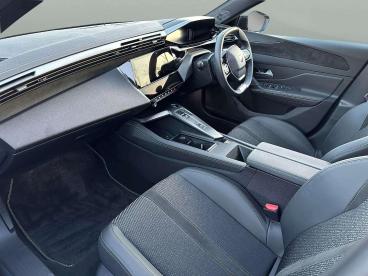 SPOTICAR Peugeot E-408 58kwh Gt Fastback Auto 5dr Used Car - Saloon Electric Red - Worcester - 1200557816_4