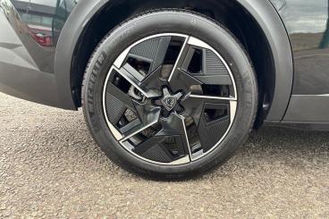 SPOTICAR Peugeot E-408 58kwh Gt Fastback Auto 5dr Used Car - Saloon Electric Black - Southend-on-sea - 1200604686_5