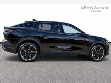 SPOTICAR Peugeot E-408 58kwh Gt Fastback Auto 5dr Used Car - Saloon Electric Black - Castleford - 1200604712_2