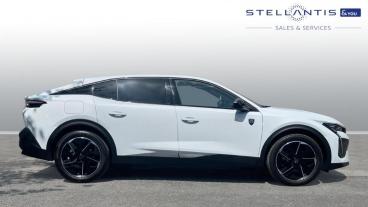 SPOTICAR Peugeot E-408 58kwh Gt Fastback Auto 5dr Used Car - Saloon Electric White - Nottingham - 1200605548_2