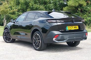 SPOTICAR Peugeot E-408 58kwh Gt Fastback Auto 5dr Used Car - Saloon Electric Black - Eastbourne - 1200609175_5