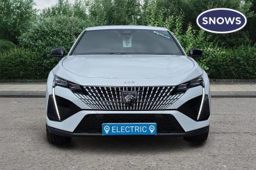 SPOTICAR Peugeot E-408 58kwh Gt Fastback Auto 5dr Used Car - Saloon Electric White - Basingstoke - 1200633345_2