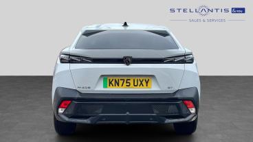 SPOTICAR Peugeot E-408 58kwh Gt Fastback Auto 5dr Used Car - Saloon Electric White - Preston - 1200636888_4