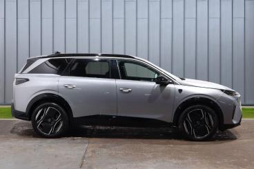 SPOTICAR Peugeot 5008 E-5008 73kwh Gt Auto 5dr Used Car - Mpv Electric Grey - Weston-super-mare - 1200528151_5