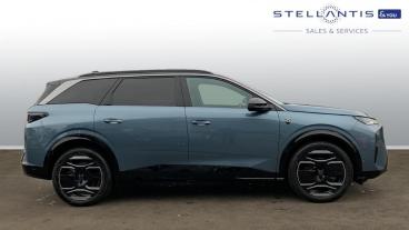 SPOTICAR Peugeot 5008 E-5008 73kwh Gt Auto 5dr Used Car - Mpv Electric  - Walton On Thames - 1200542559_2