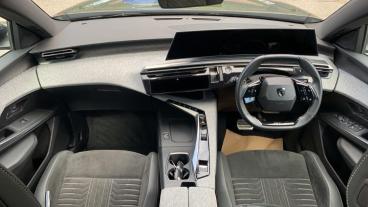 SPOTICAR Peugeot 5008 E-5008 73kwh Gt Auto 5dr Used Car - Mpv Electric Grey - Croydon - 1200593218_4