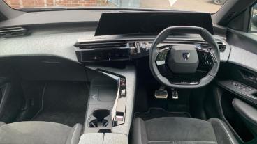 SPOTICAR Peugeot 5008 E-5008 73kwh Gt Auto 5dr Used Car - Mpv Electric Grey - Crawley - 1200601917_4