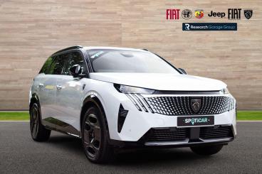 SPOTICAR Peugeot 5008 E-5008 73kwh Gt Auto 5dr Used Car - Mpv Electric White - Hinckley - 1200613182_1