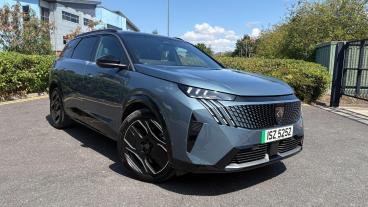 SPOTICAR Peugeot 5008 E-5008 73kwh Gt Auto 5dr (11kw Charger) Used Car - Mpv Electric Blue - Crewe - 1200620573_1