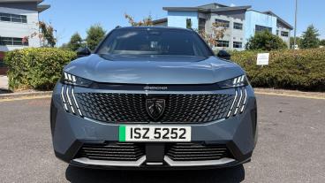 SPOTICAR Peugeot 5008 E-5008 73kwh Gt Auto 5dr (11kw Charger) Used Car - Mpv Electric Blue - Crewe - 1200620573_2