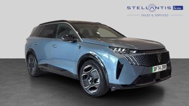SPOTICAR Peugeot 5008 E-5008 73kwh Gt Auto 5dr Used Car - Mpv Electric Blue - West London - 1200621295_1