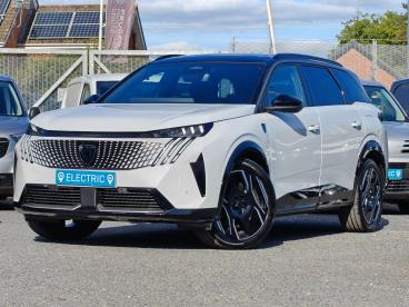 SPOTICAR Peugeot 5008 E-5008 Dual Motor 73kwh Launch Edition Auto 4wd 5dr (11kw Used Car - Mpv Electric White - Worcester - 1200629635_3