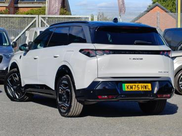 SPOTICAR Peugeot 5008 E-5008 Dual Motor 73kwh Launch Edition Auto 4wd 5dr (11kw Used Car - Mpv Electric White - Worcester - 1200629635_4