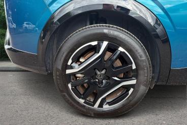 SPOTICAR Peugeot 5008 E-5008 73kwh Gt Auto 5dr (11kw Charger) Used Car - Mpv Electric Blue - Portsmouth - 1200631912_5