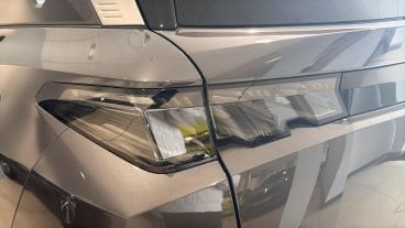 SPOTICAR Peugeot 5008 E-5008 73kwh Gt Auto 5dr (11kw Charger) Used Car - Mpv Electric Grey - West London - 1200643125_5