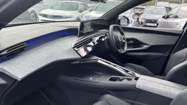 SPOTICAR Peugeot 5008 E-5008 73kwh Gt Auto 5dr (11kw Charger) Used Car - Mpv Electric Blue - Redditch - 1200643497_2