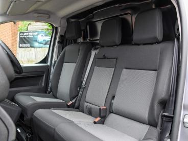 SPOTICAR Peugeot Expert E-expert E 1000 50kwh Professional Premium + Standard Panel Used Car - Commercial Vehicle Electric Grey - Hinckley - 1200545610_5