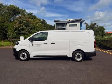 SPOTICAR Peugeot Expert E-expert 75kwh Professional Long Panel Van Auto Lwb 6dr (7. Used Car - Commercial Vehicle Electric White - Crewe - 1200551818_5