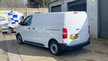 SPOTICAR Peugeot Expert E-expert E 1200 75kwh Professional Standard Panel Van Auto Used Car - Commercial Vehicle Electric White - Romford - 1200584715_5