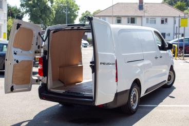 SPOTICAR Peugeot Expert E-expert 75kwh Professional Long Panel Van Auto Lwb 6dr (7. Used Car - Commercial Vehicle Electric White - Hinckley - 1200610821_2