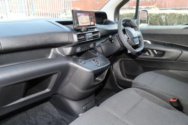 SPOTICAR Peugeot Partner E-partner 800 52kwh Asphalt Standard Panel Van Auto Swb 5dr Used Car - Commercial Vehicle Electric Grey - Oldham - 1200557771_2
