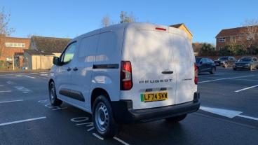 SPOTICAR Peugeot Partner E-partner 800 52kwh Professional Standard Panel Van Auto Swb Used Car - Commercial Vehicle Electric White - Walton On Thames - 1200560569_5