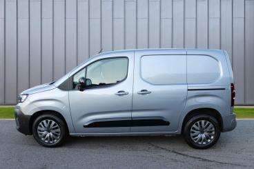 SPOTICAR Peugeot Partner E-partner 800 52kwh Asphalt Standard Panel Van Auto Swb 5dr Used Car - Commercial Vehicle Electric Grey - Dorchester - 1200581674_5