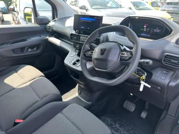 SPOTICAR Peugeot Partner E-partner 750 52kwh Asphalt Long Panel Van Auto Lwb 6dr (7.4 Used Car - Commercial Vehicle Electric White - Worcester - 1200601241_4