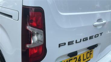 SPOTICAR Peugeot Partner E-partner 800 52kwh Asphalt Standard Panel Van Auto Swb 5dr Used Car - Commercial Vehicle Electric White - Leicester - 1200603773_5