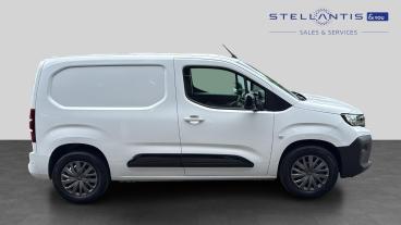 SPOTICAR Peugeot Partner E-partner 800 52kwh Asphalt Standard Panel Van Auto Swb 5dr Used Car - Commercial Vehicle Electric White - Sheffield - 1200618015_2