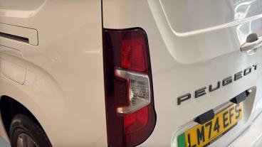 SPOTICAR Peugeot Partner E-partner 750 52kwh Asphalt Long Panel Van Auto Lwb 6dr (11k Used Car - Commercial Vehicle Electric White - West London - 1200621697_5