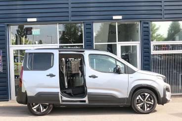 SPOTICAR Peugeot Rifter E-rifter 52kwh Gt Standard Mpv Auto 5dr (7.4kw Charger) Used Car - Mpv Electric Grey - Lichfield - 1200510285_5