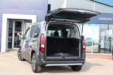 SPOTICAR Peugeot Rifter E-rifter 52kwh Gt Standard Mpv Auto 5dr (7.4kw Charger) Used Car - Mpv Electric Grey - Bulkington - 1200519119_3