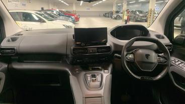 SPOTICAR Peugeot Rifter E-rifter 52kwh Gt Standard Mpv Auto 5dr (7.4kw Charger) Used Car - Mpv Electric Blue - West London - 1200552366_4