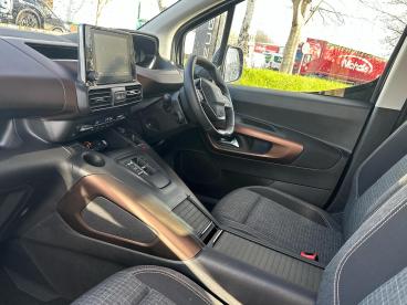 SPOTICAR Peugeot Rifter E-rifter 50kwh Gt Standard Mpv Auto 5dr Used Car - Mpv Electric Grey - Chichester - 1200561189_2