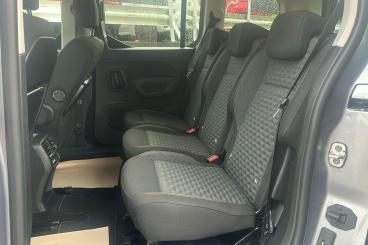 SPOTICAR Peugeot Rifter E-rifter 52kwh Gt Standard Mpv Auto 5dr (7.4kw Charger) Used Car - Mpv Electric Green - Sidcup - 1200565452_5