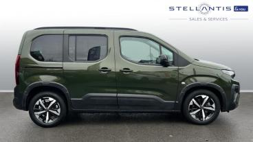 SPOTICAR Peugeot Rifter E-rifter 52kwh Gt Standard Mpv Auto 5dr (7.4kw Charger) Used Car - Mpv Electric Green - Stockport - 1200566655_2