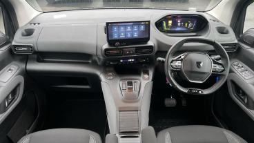 SPOTICAR Peugeot Rifter E-rifter 52kwh Gt Standard Mpv Auto 5dr (7.4kw Charger) Used Car - Mpv Electric Green - Stockport - 1200566655_5