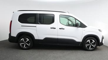 SPOTICAR Peugeot Rifter E-rifter 52kwh Gt Long Mpv Auto 5dr (7.4kw Charger) Used Car - Mpv Electric White - Hayle - 1200604852_2