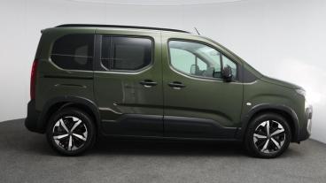 SPOTICAR Peugeot Rifter E-rifter 52kwh Gt Standard Mpv Auto 5dr (7.4kw Charger) Used Car - Mpv Electric Green - St. Austell - 1200605380_2