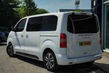 SPOTICAR Peugeot Traveller E-traveller 75kwh Allure Standard Mpv Auto Mwb 5dr (8 Seat, 11 Used Car - Mpv Electric White - Leamington - 1200611605_2