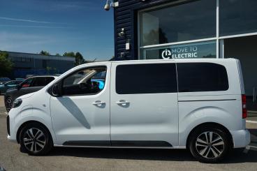 SPOTICAR Peugeot Traveller E-traveller 75kwh Allure Standard Mpv Auto Mwb 5dr (8 Seat, 11 Used Car - Mpv Electric White - Leamington - 1200611605_4