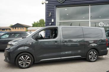 SPOTICAR Peugeot Traveller E-traveller 50kwh Allure Long Mpv Auto Lwb 5dr (8 Seat, 7.4kw Used Car - Mpv Electric Grey - Leamington - 1200615918_5