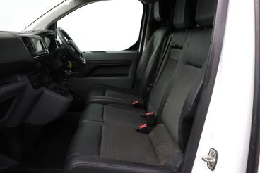 SPOTICAR Peugeot Expert 2.0 Bluehdi 1400 Professional Premium Standard Pan Used Car - Commercial Vehicle Diesel White - Preston - 1200533340_3